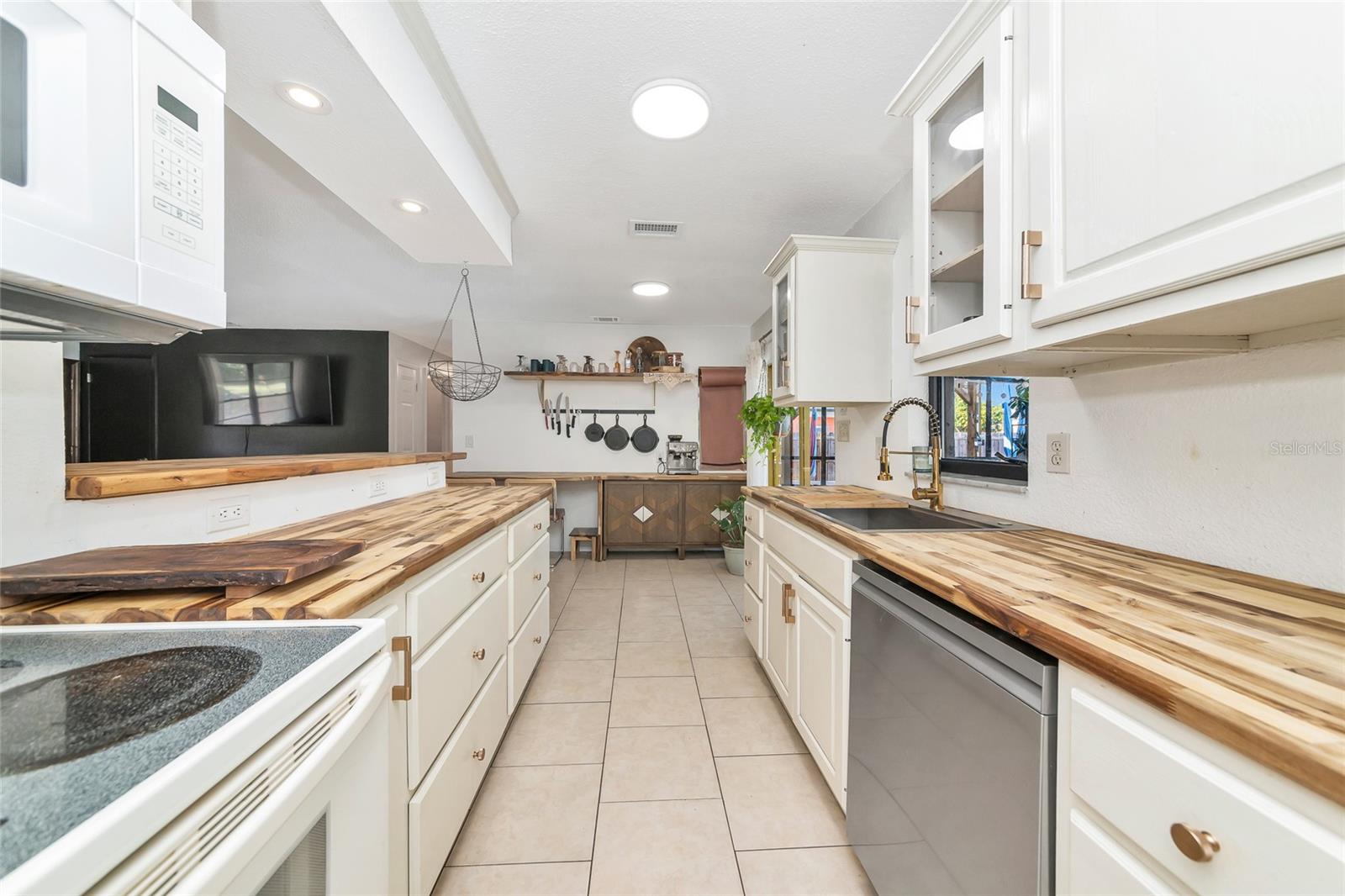 Image 15 of 61 For 2835 Williamsburg Street