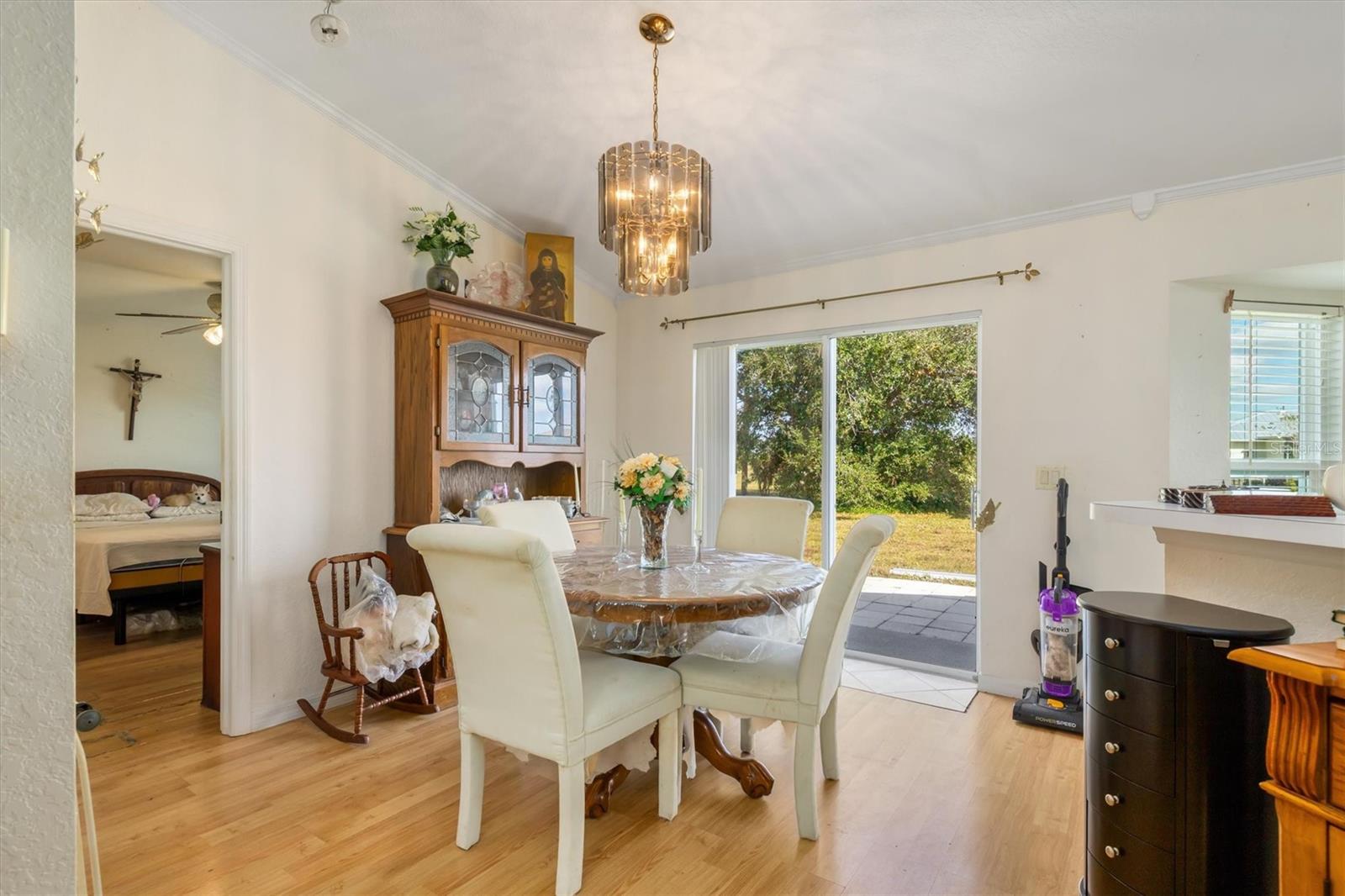 Image 6 of 30 For 25324 Lychee Court