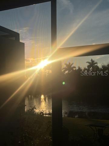 Image 20 of 28 For 6650 Willowshire Way