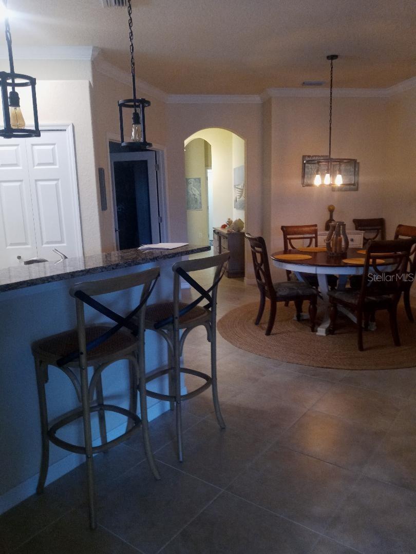 Image 8 of 28 For 6650 Willowshire Way