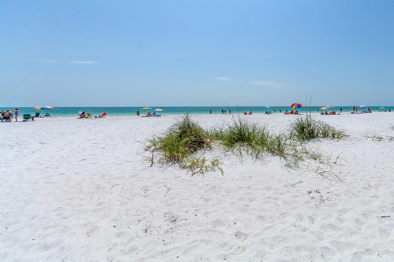 Image 35 of 38 For 3601 Bay Drive 102