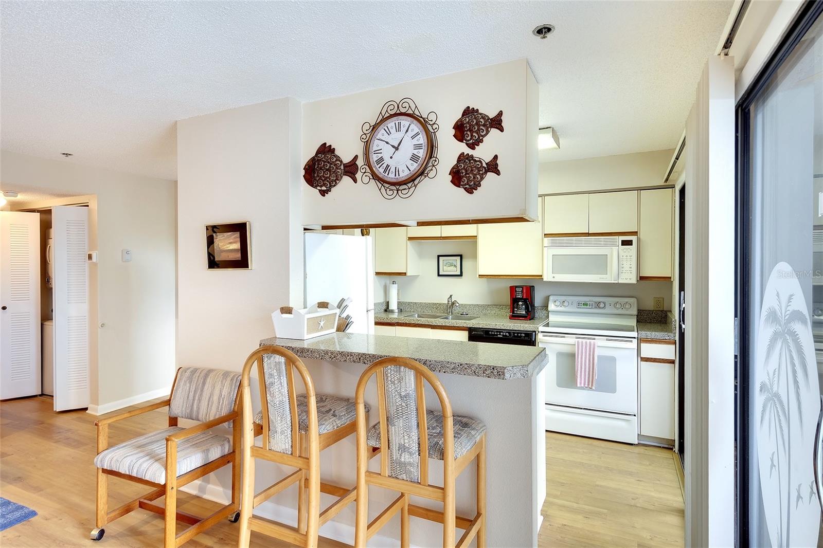 Image 8 of 38 For 3601 Bay Drive 102