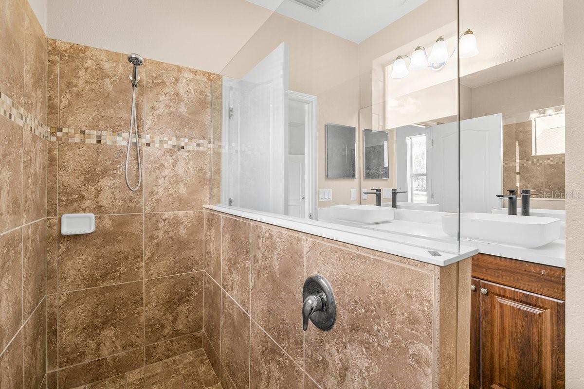 Image 12 of 25 For 11790 Fennemore Way