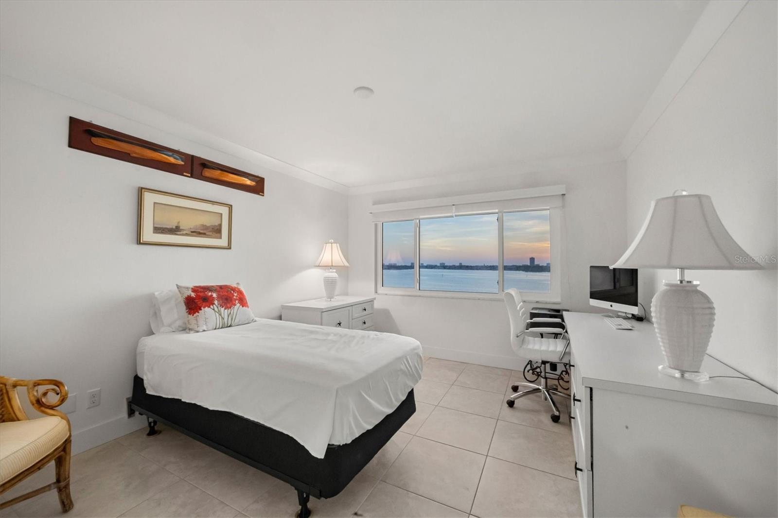 Image 27 of 40 For 350 Golden Gate Point 62