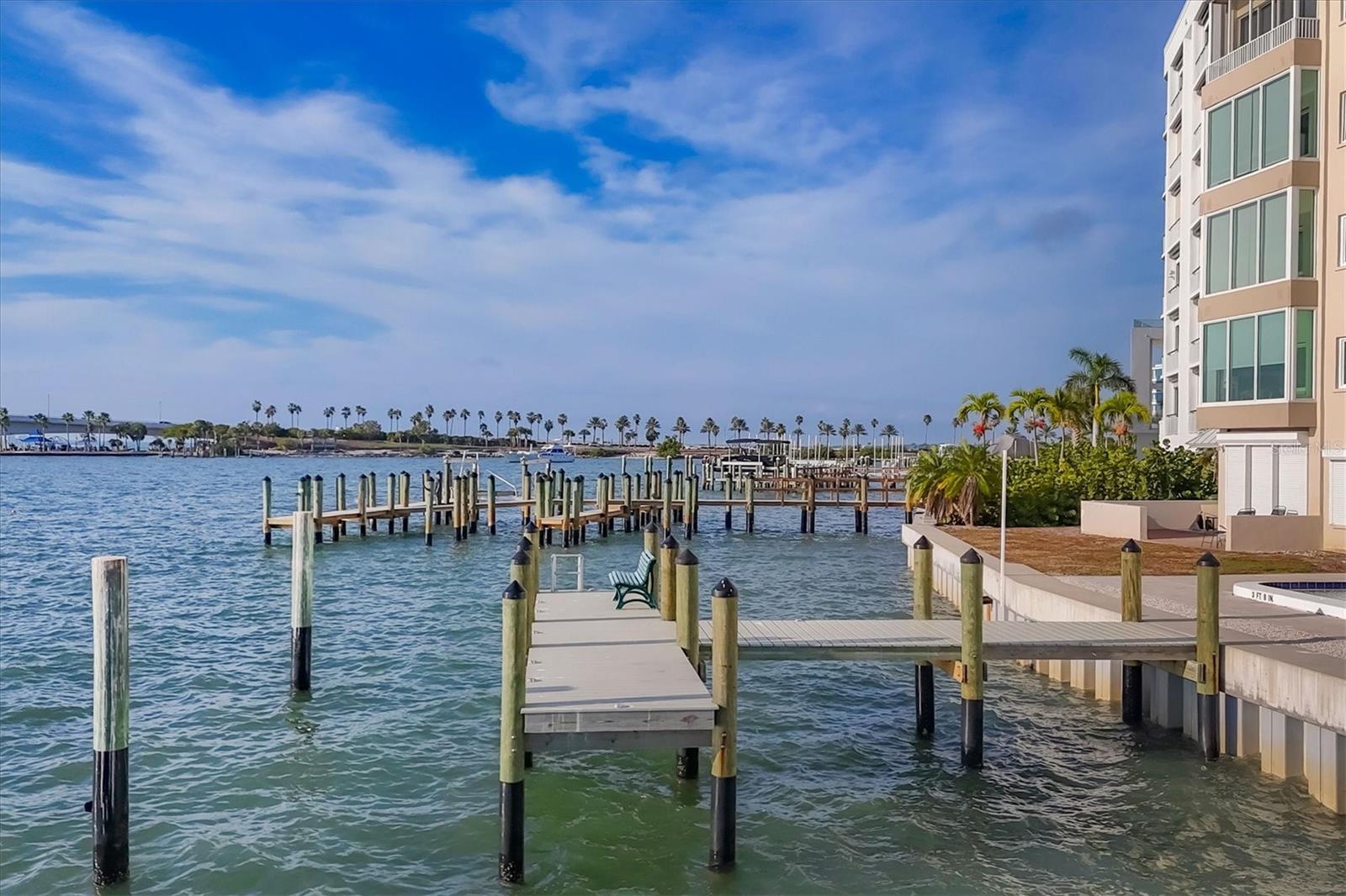Image 33 of 40 For 350 Golden Gate Point 62