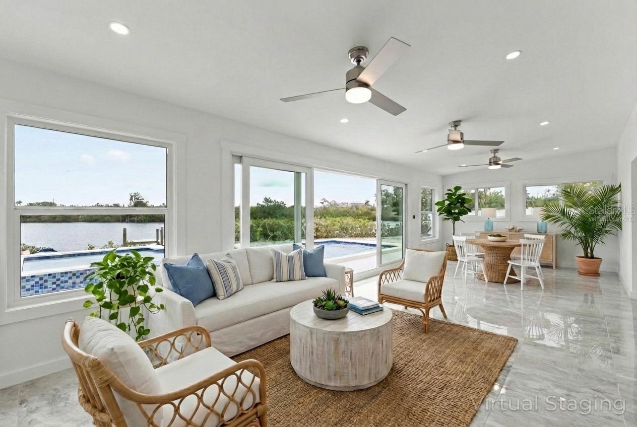 Listing photo id 13 for 910 Bayshore Drive