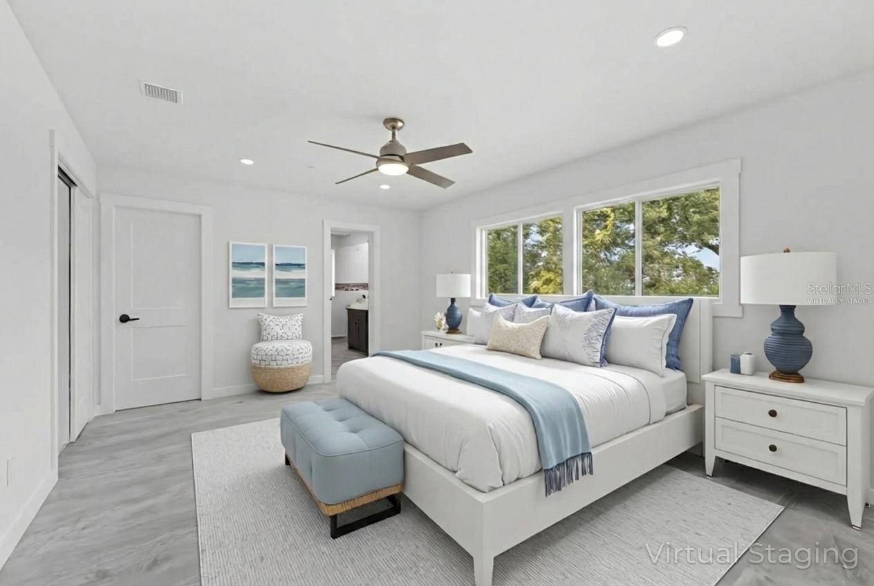 Listing photo id 14 for 910 Bayshore Drive