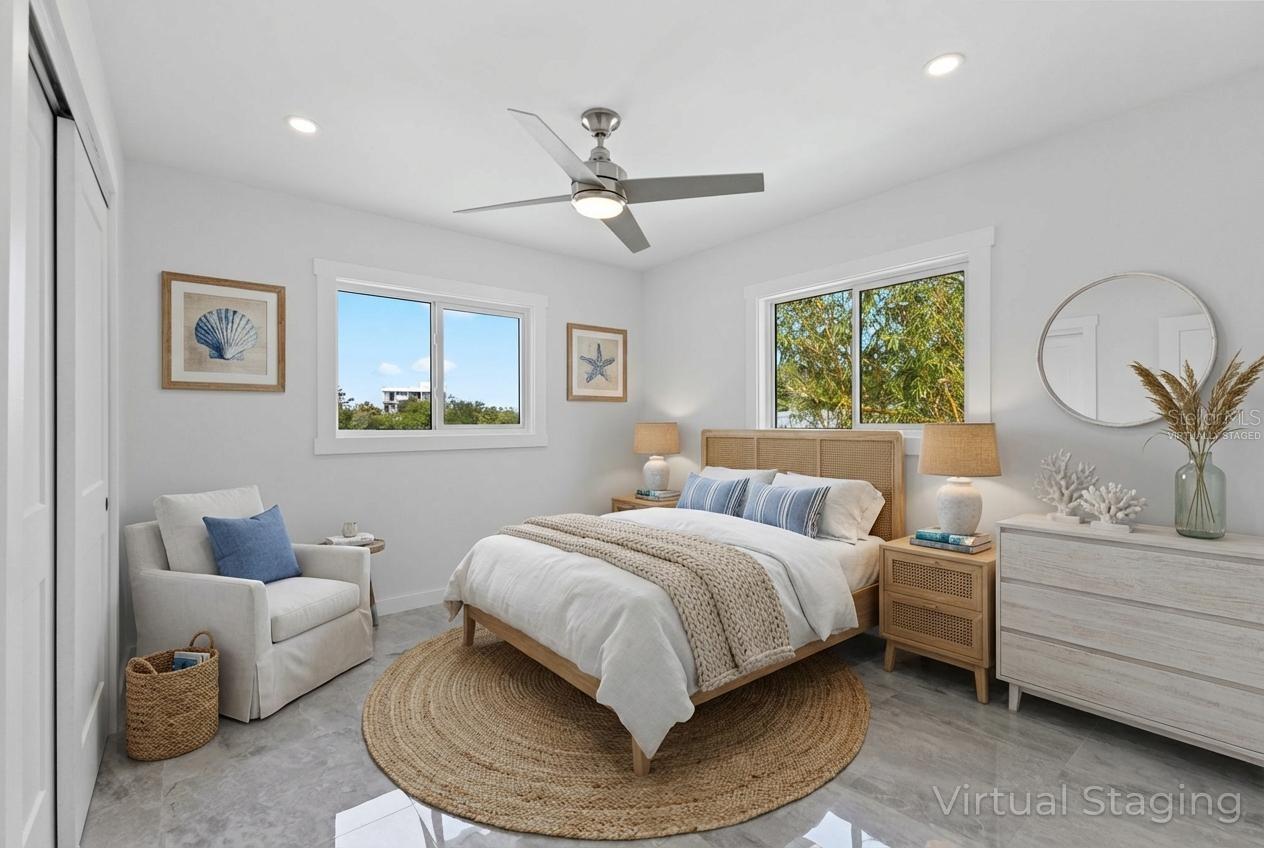 Listing photo id 16 for 910 Bayshore Drive