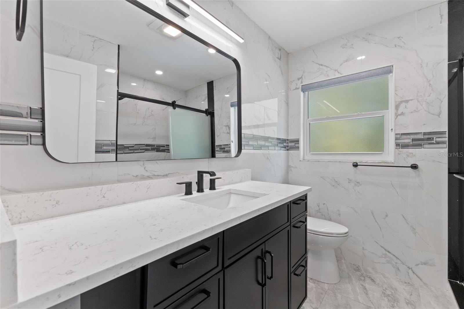 Listing photo id 39 for 910 Bayshore Drive