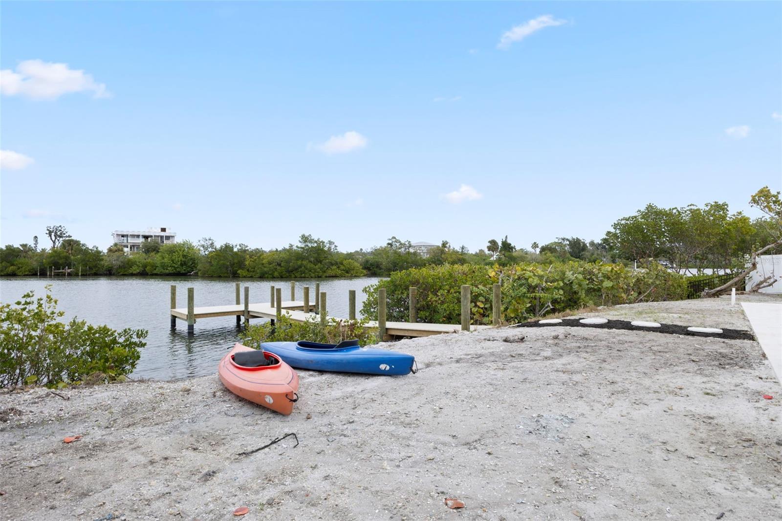 Listing photo id 47 for 910 Bayshore Drive