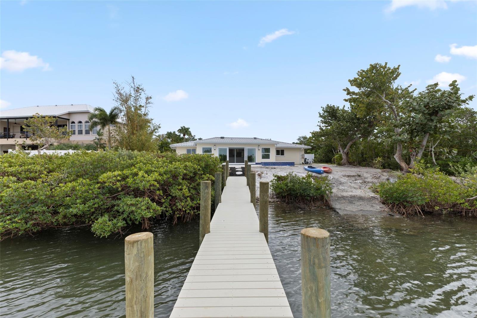 Listing photo id 55 for 910 Bayshore Drive