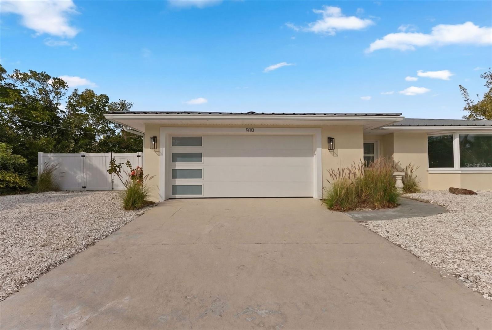 Listing photo id 65 for 910 Bayshore Drive