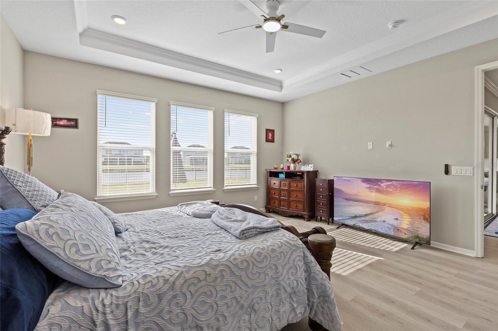 Image 20 of 44 For 16545 Star Grass Circle