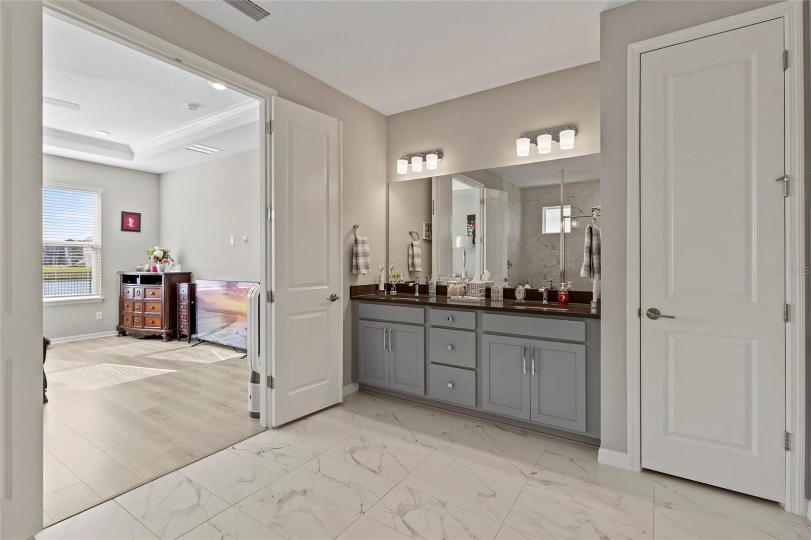 Image 22 of 44 For 16545 Star Grass Circle