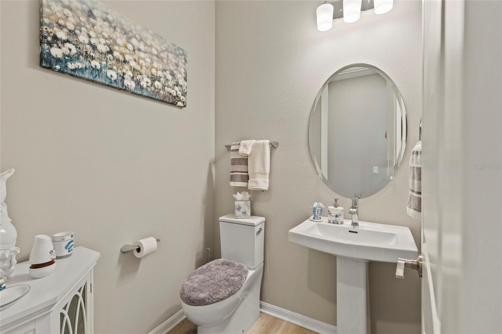 Image 33 of 44 For 16545 Star Grass Circle