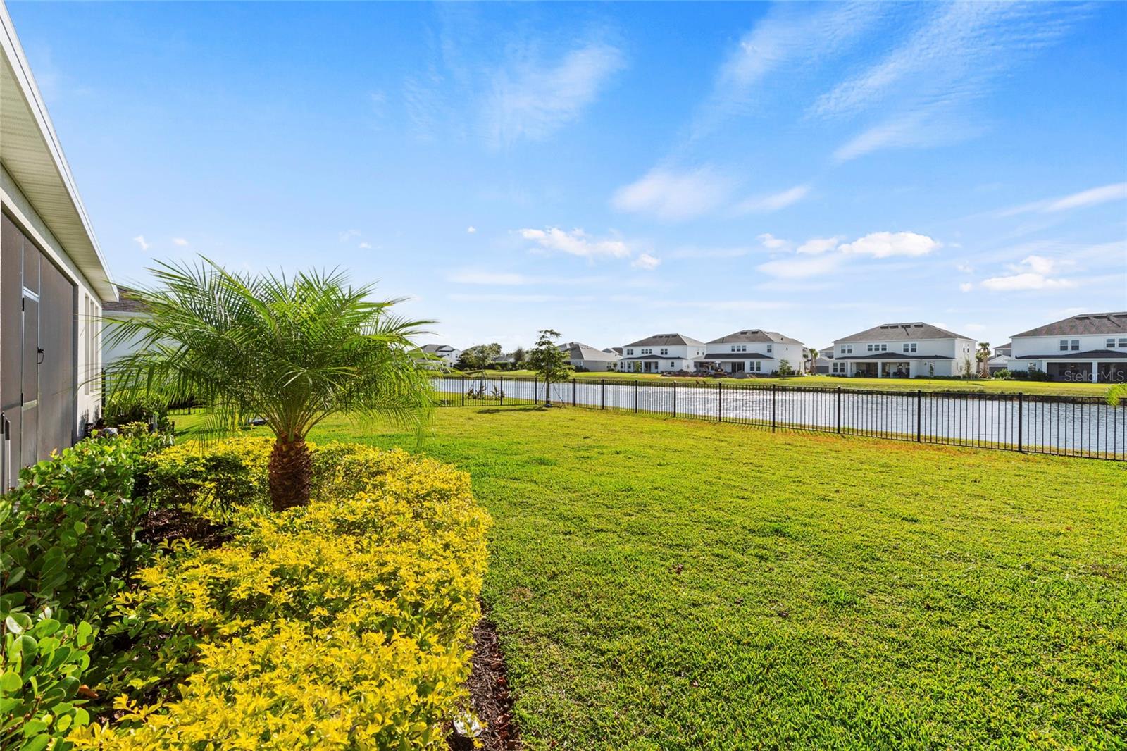 Image 38 of 44 For 16545 Star Grass Circle