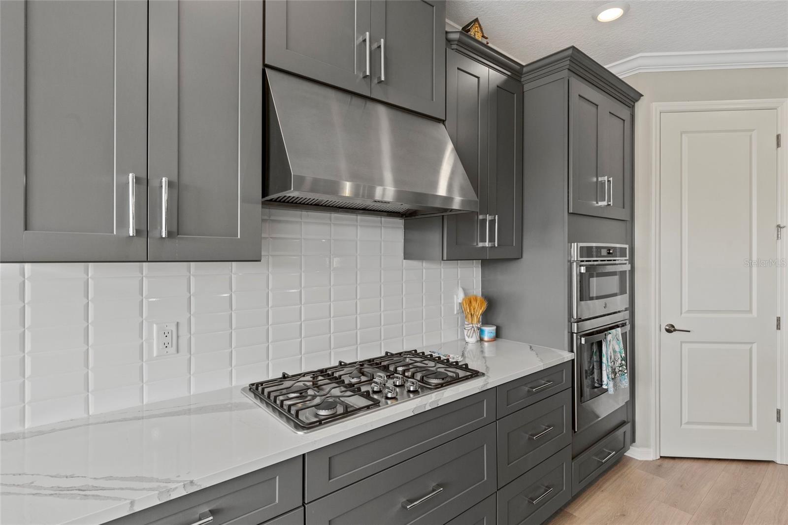 Image 7 of 44 For 16545 Star Grass Circle