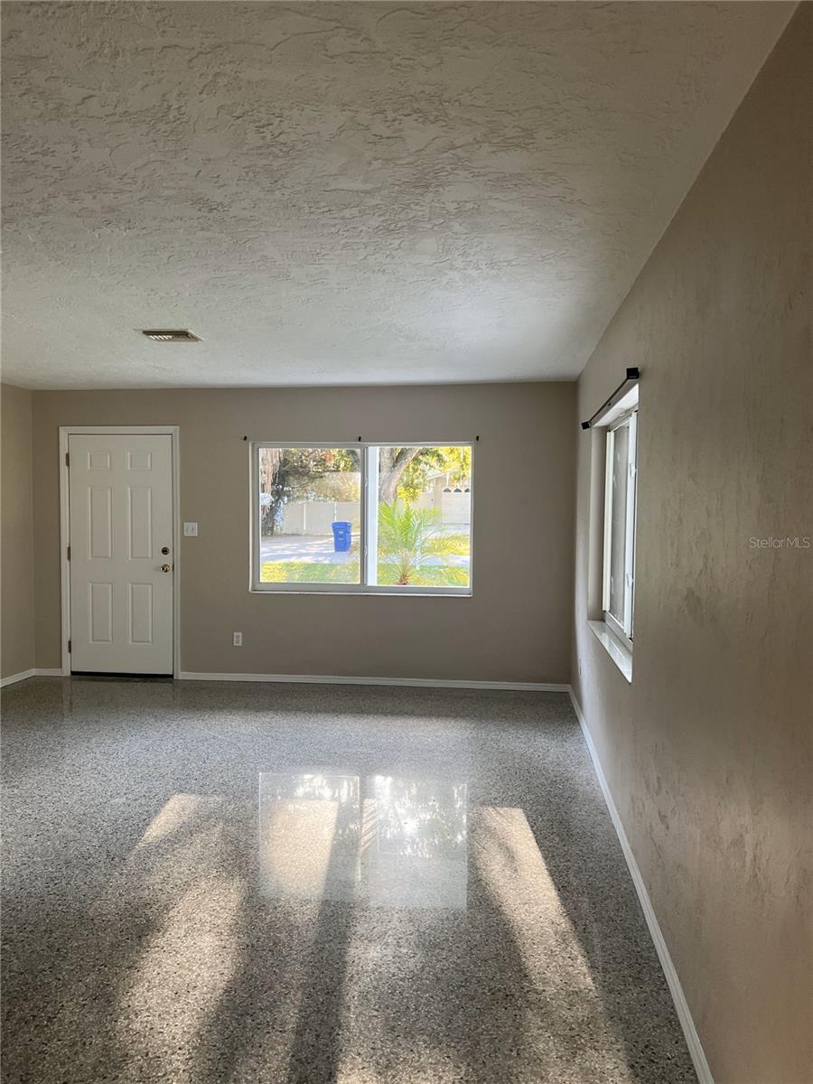 Image 6 of 9 For 514 Ponder Avenue