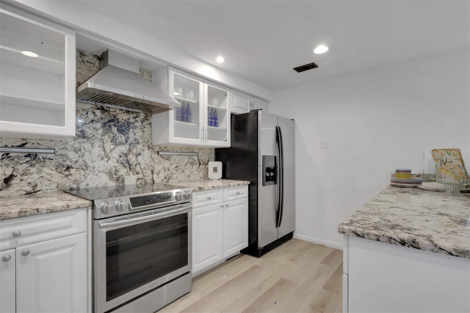 Image 11 of 30 For 3505 Harbor Boulevard