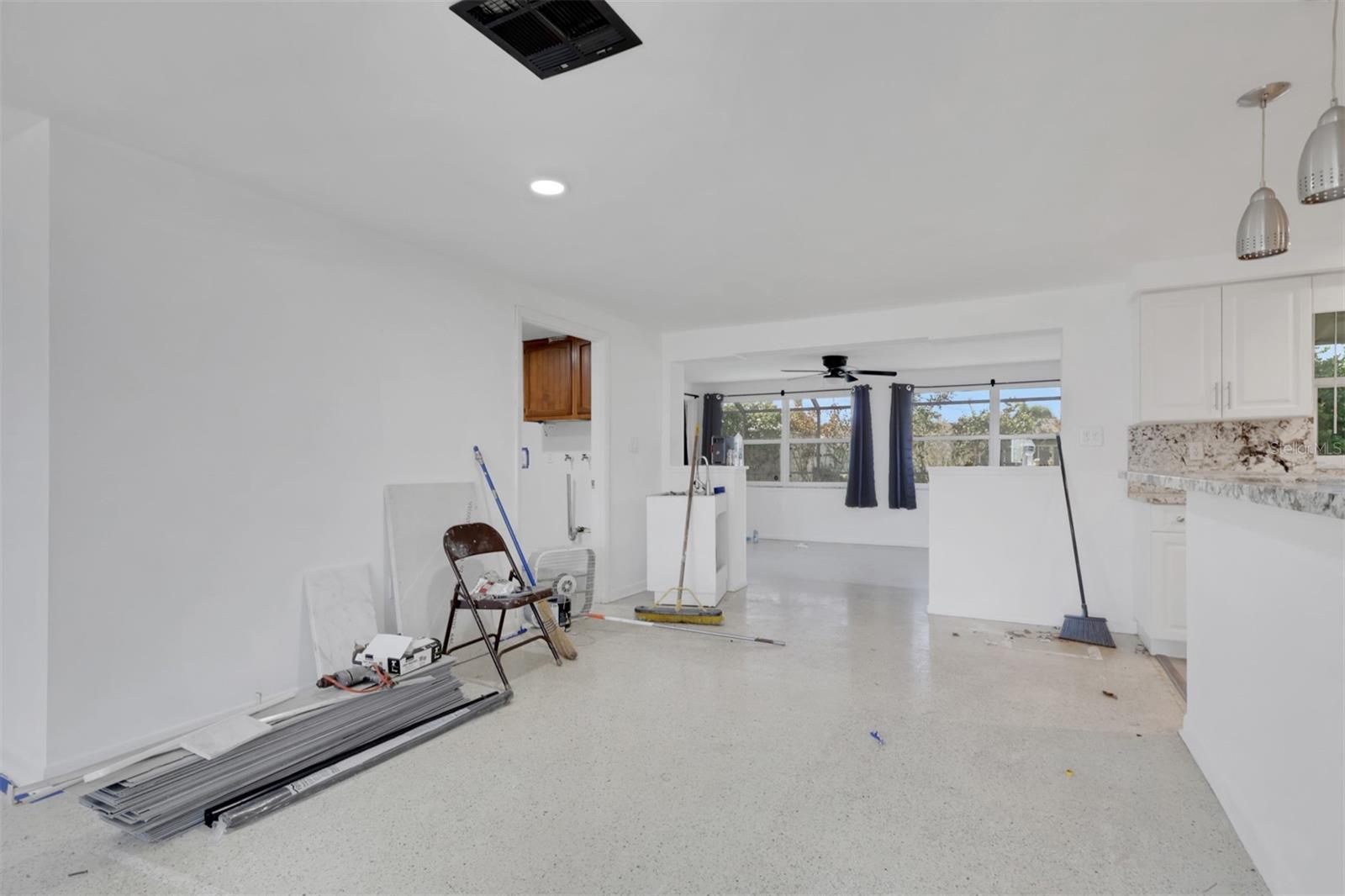 Image 8 of 30 For 3505 Harbor Boulevard