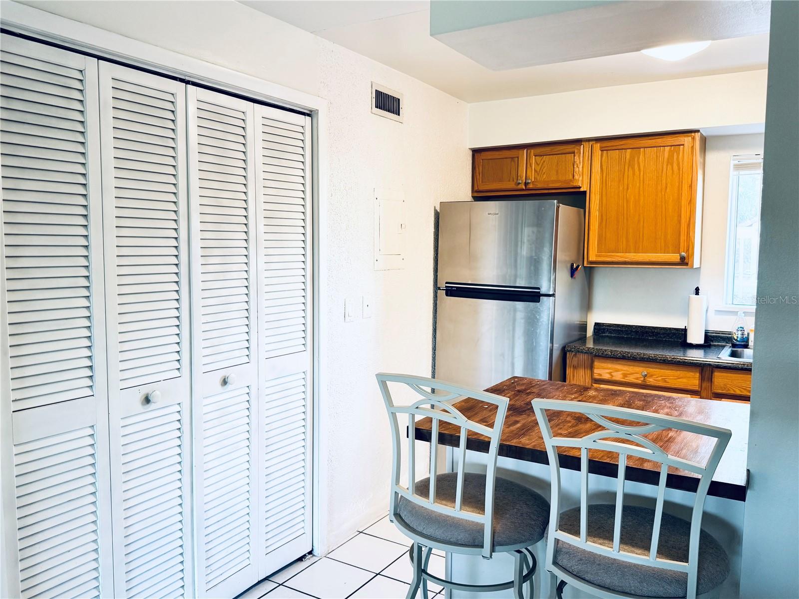 Image 18 of 54 For 2604 Hidden Lake Drive N 2604b