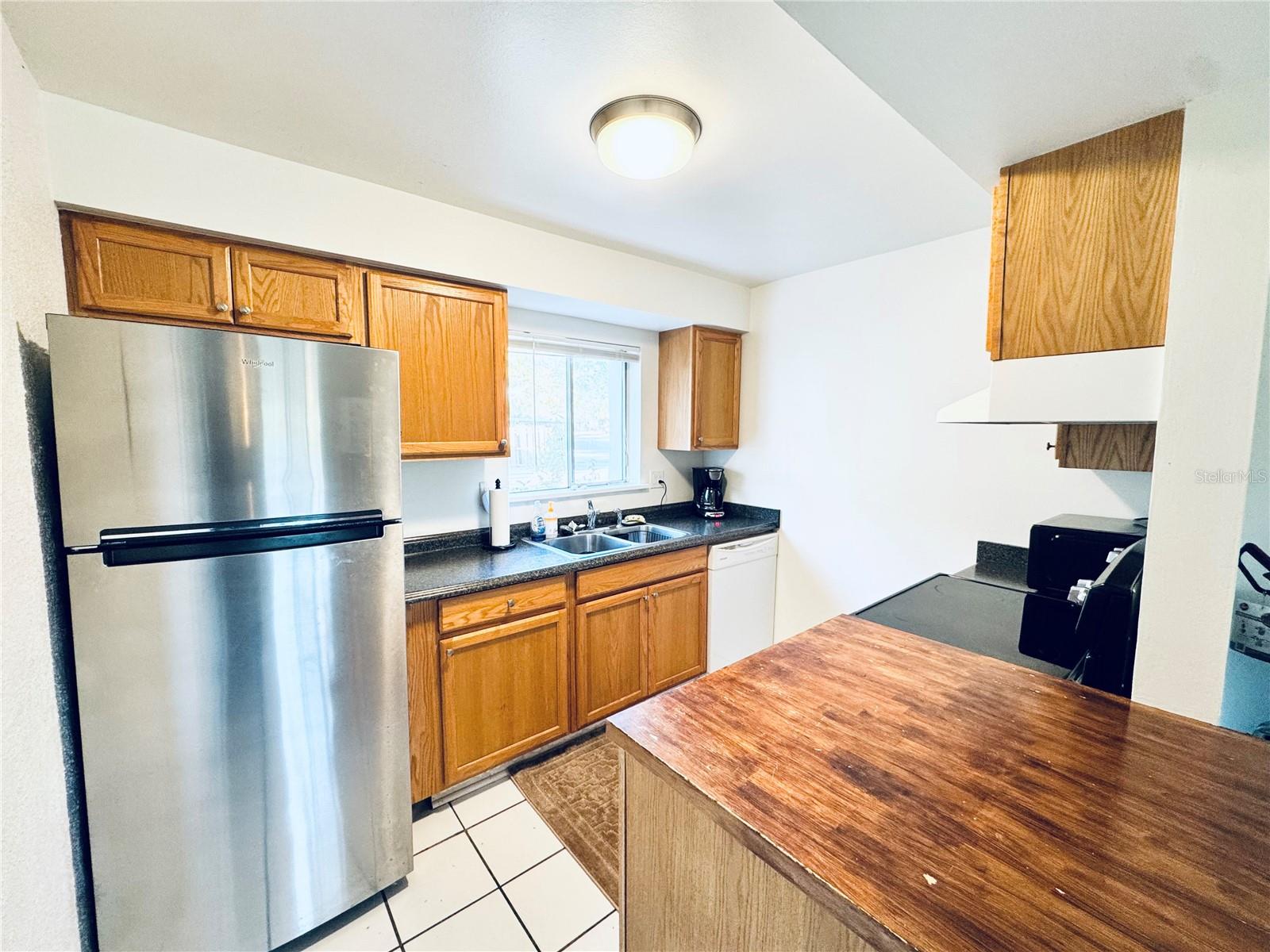 Image 19 of 54 For 2604 Hidden Lake Drive N 2604b