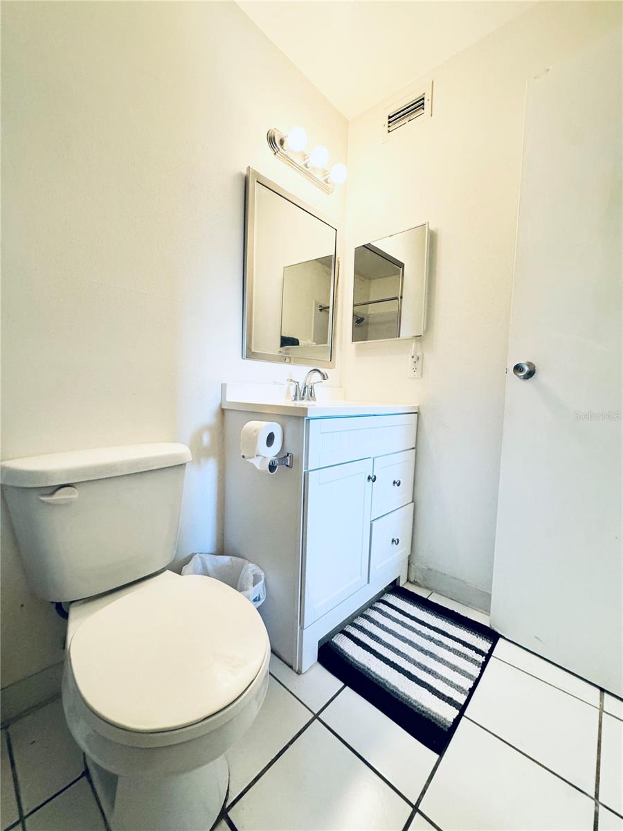 Image 29 of 54 For 2604 Hidden Lake Drive N 2604b