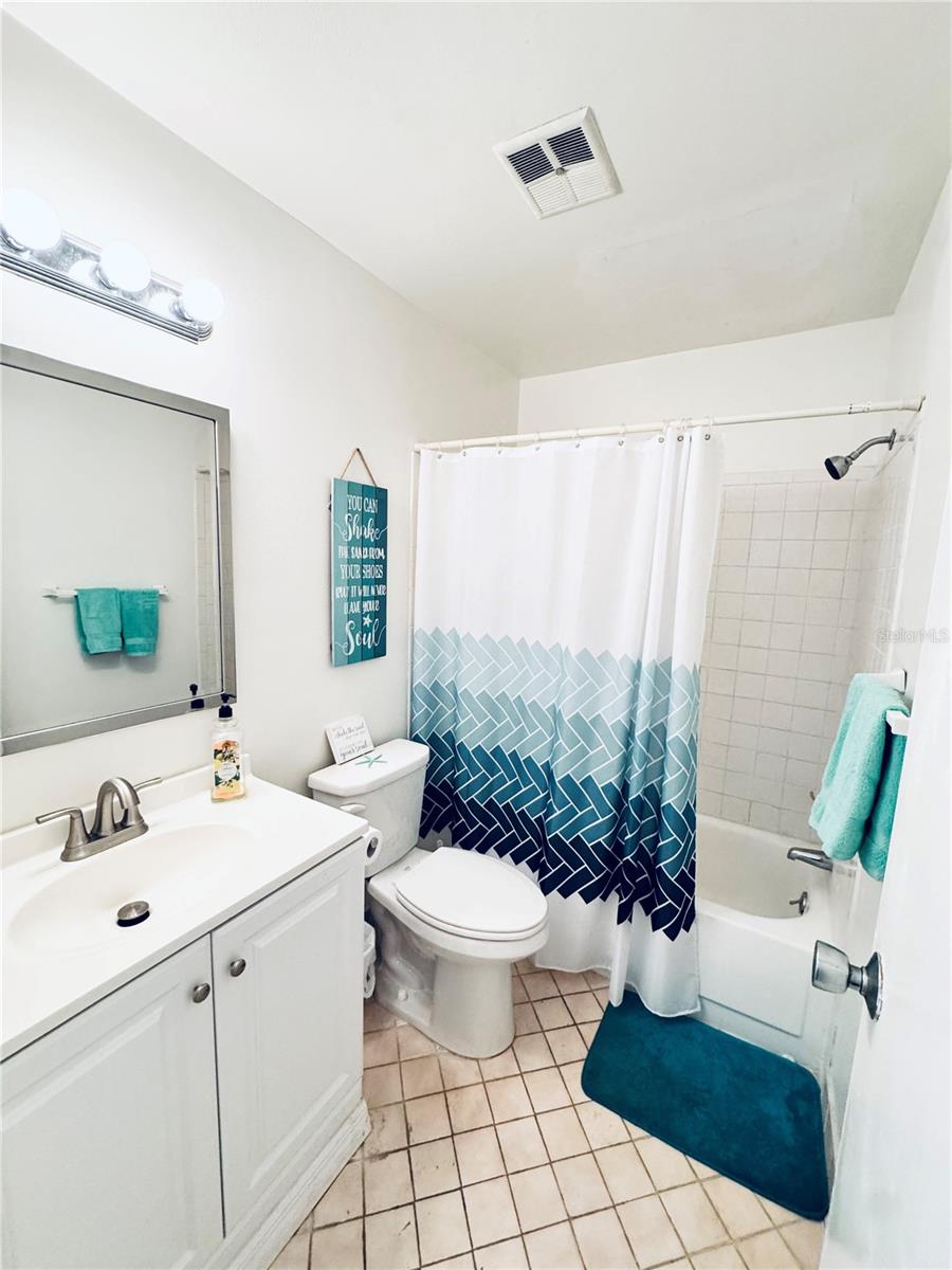 Image 34 of 54 For 2604 Hidden Lake Drive N 2604b