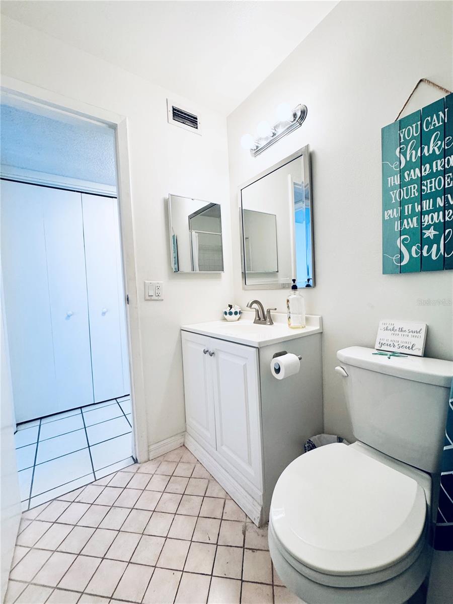 Image 37 of 54 For 2604 Hidden Lake Drive N 2604b