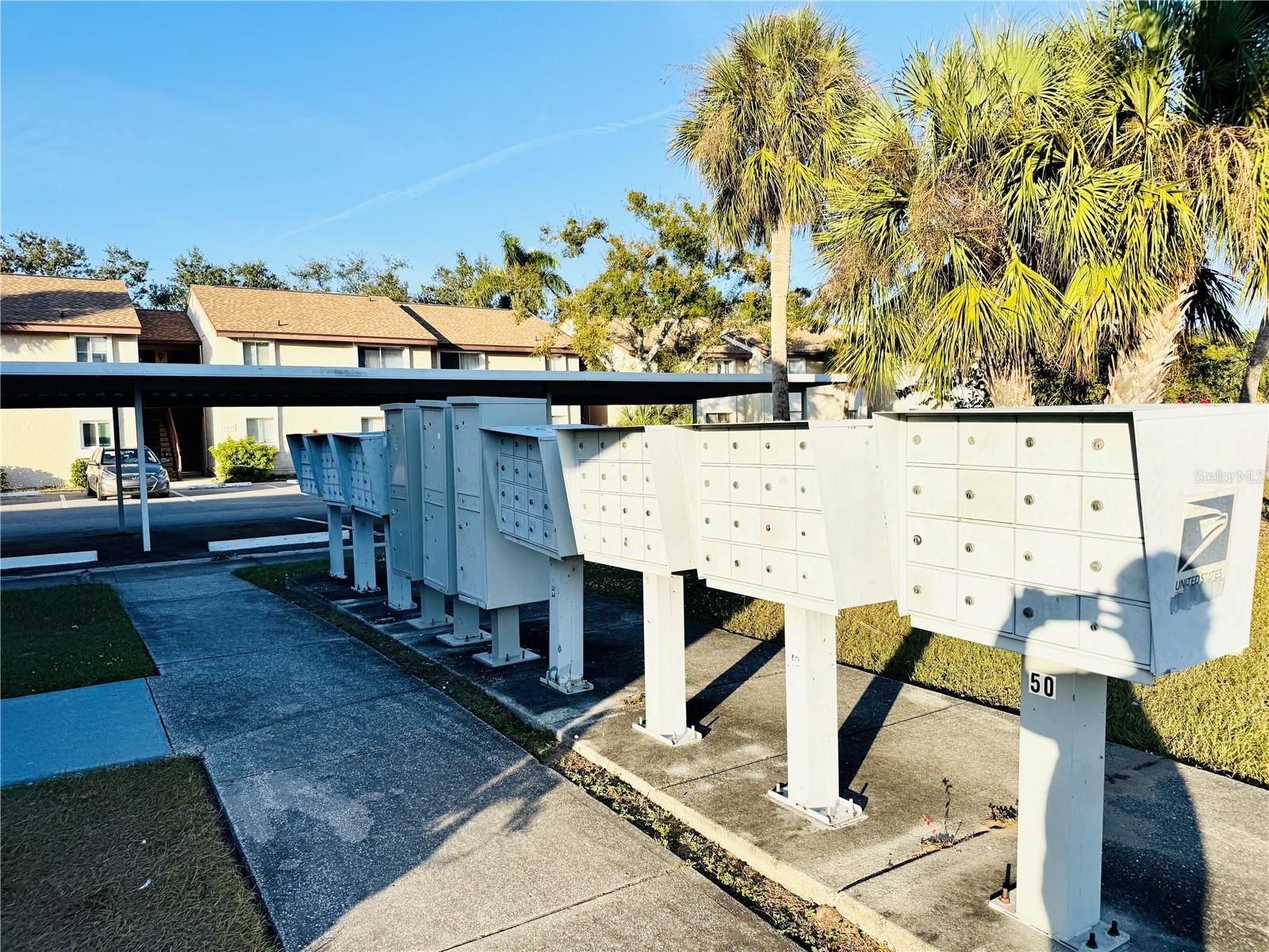 Image 39 of 54 For 2604 Hidden Lake Drive N 2604b