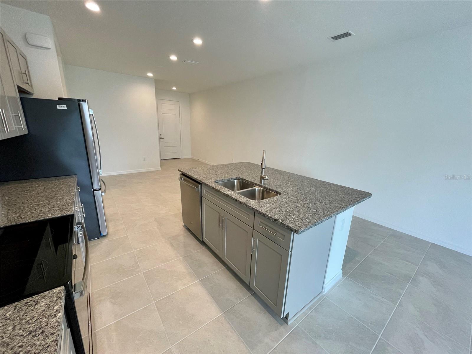 Image 6 of 41 For 8676 Canyon Creek Trail