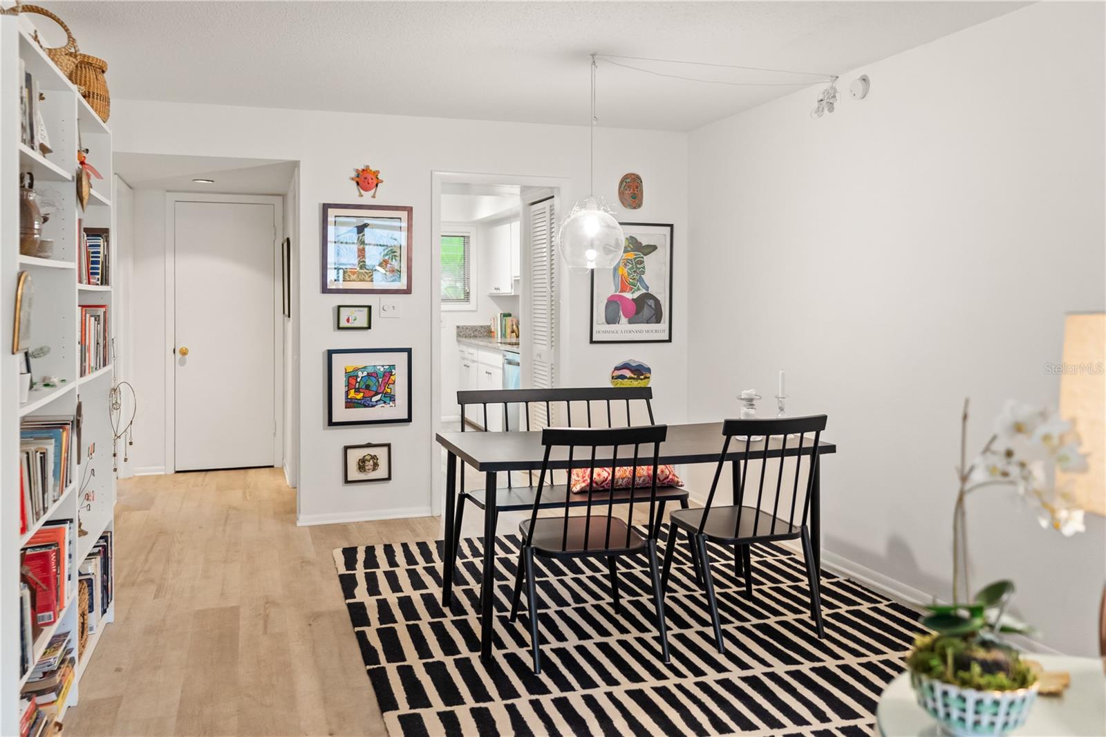 Image 11 of 40 For 3711 Almeria Avenue 3n