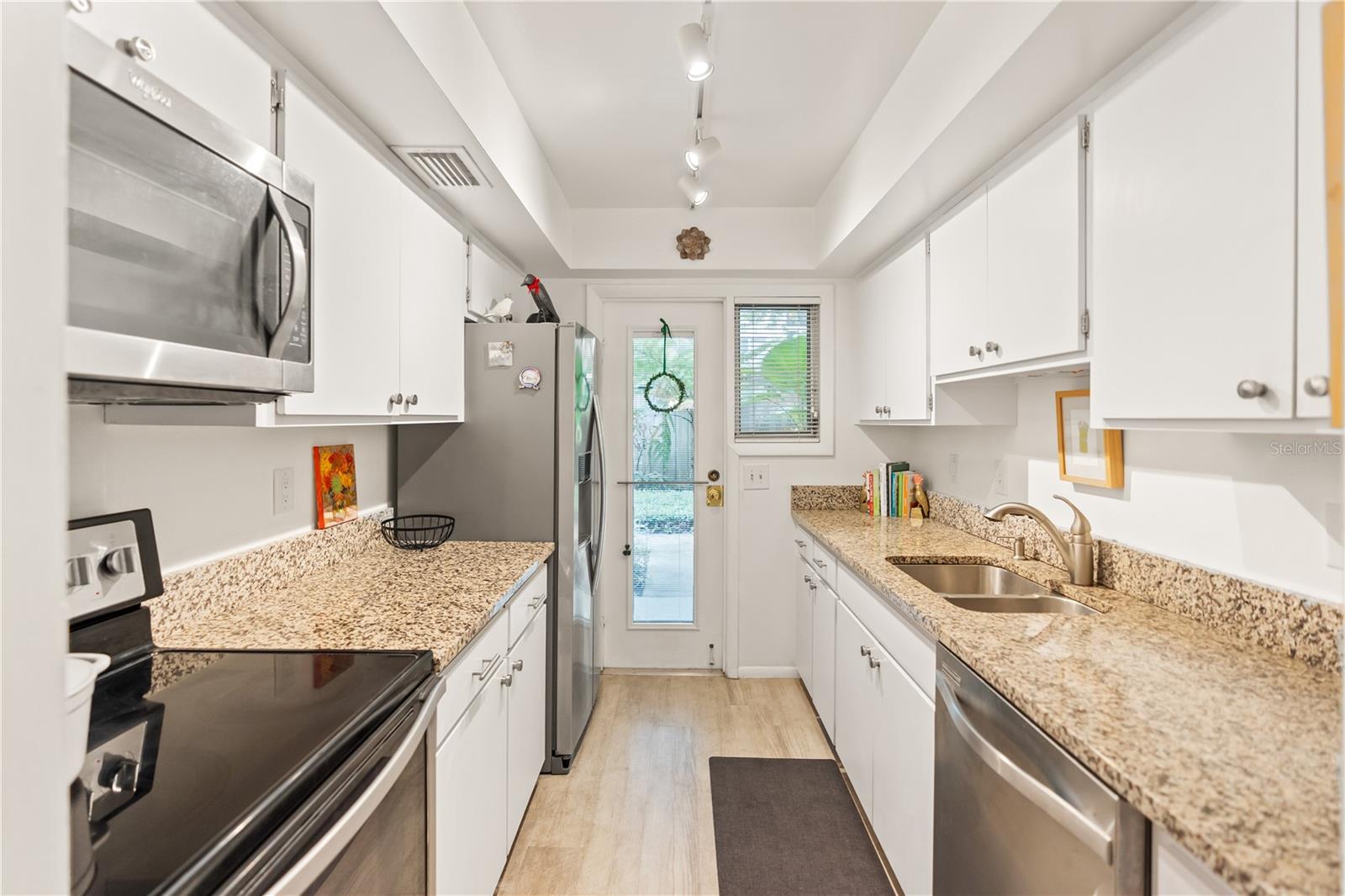 Image 16 of 40 For 3711 Almeria Avenue 3n