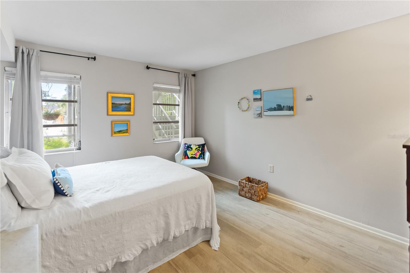 Image 22 of 40 For 3711 Almeria Avenue 3n