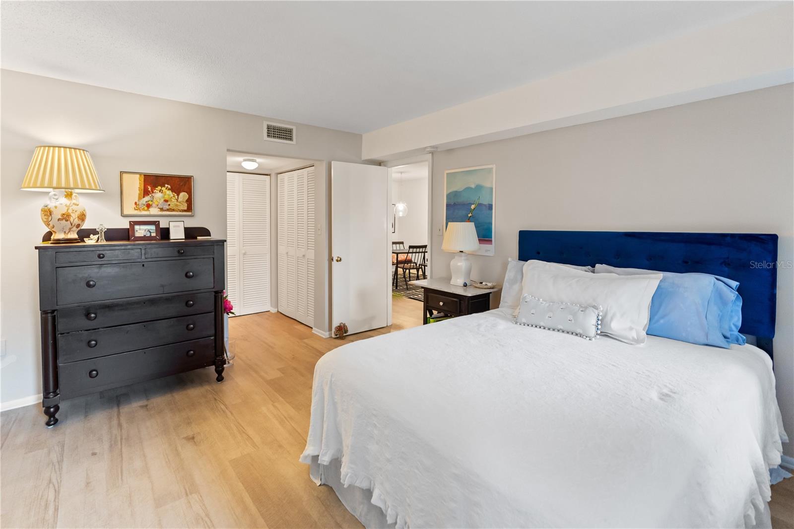 Image 23 of 40 For 3711 Almeria Avenue 3n