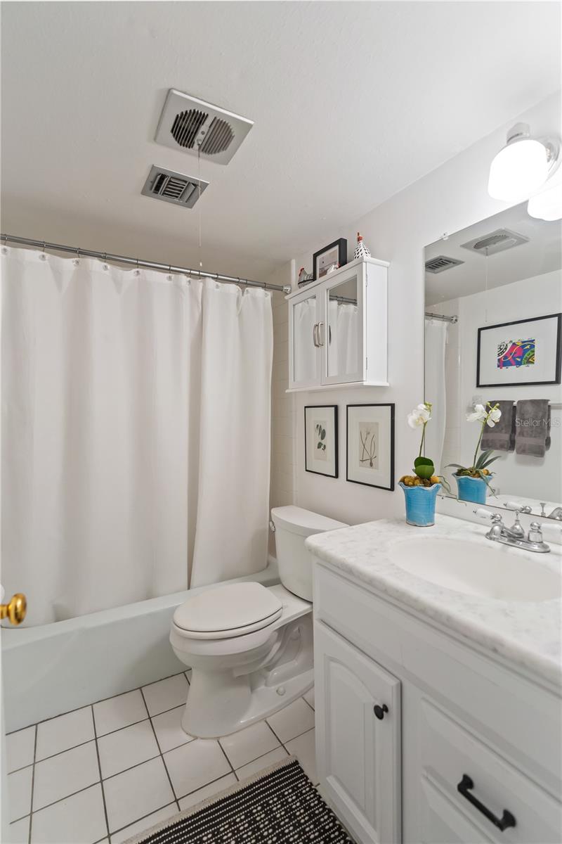 Image 33 of 40 For 3711 Almeria Avenue 3n