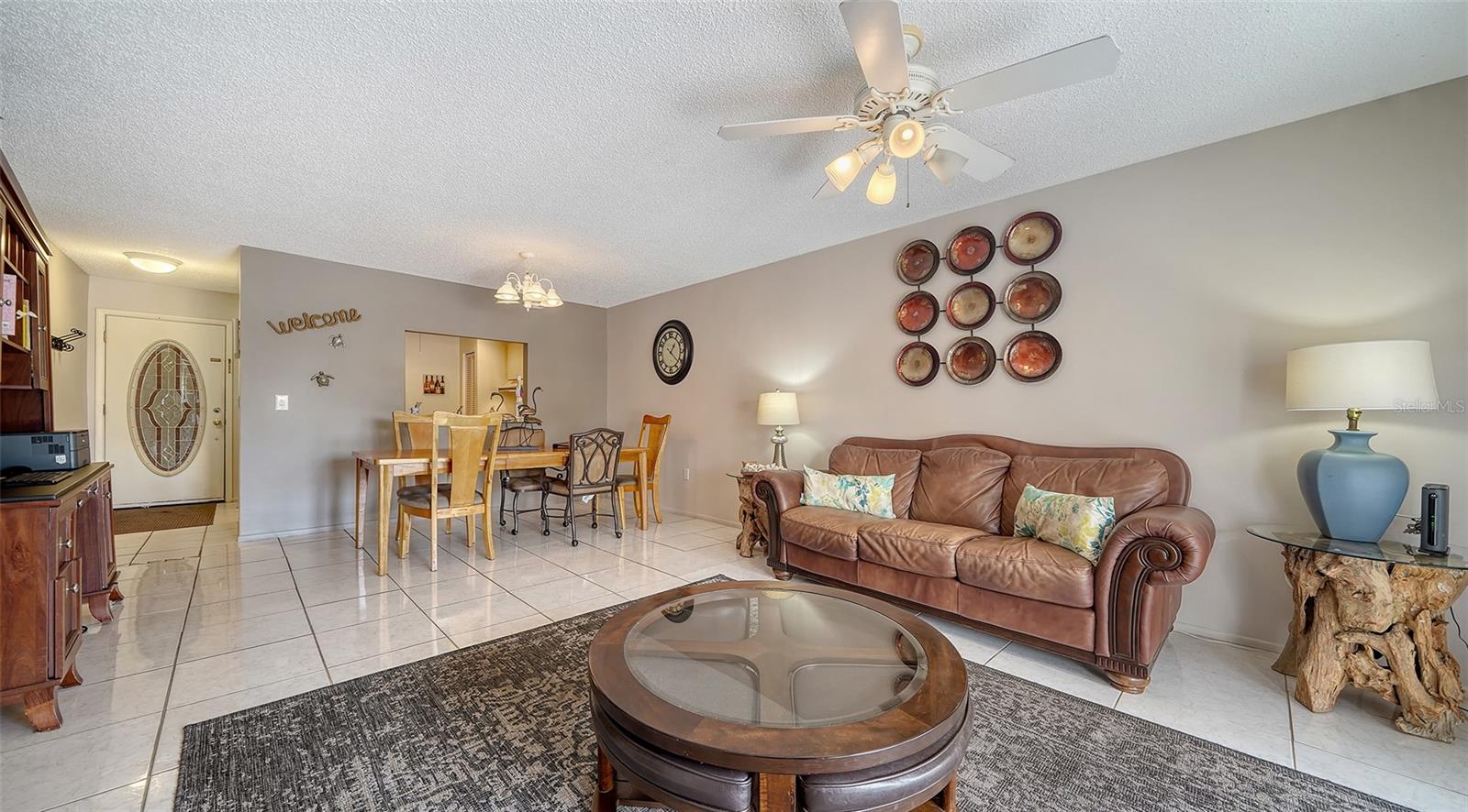 Image 11 of 58 For 9034 Midnight Pass Road 6