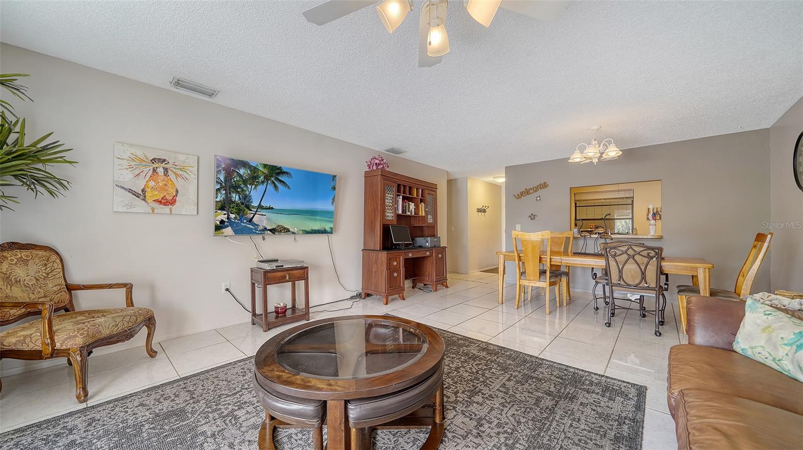 Image 12 of 58 For 9034 Midnight Pass Road 6