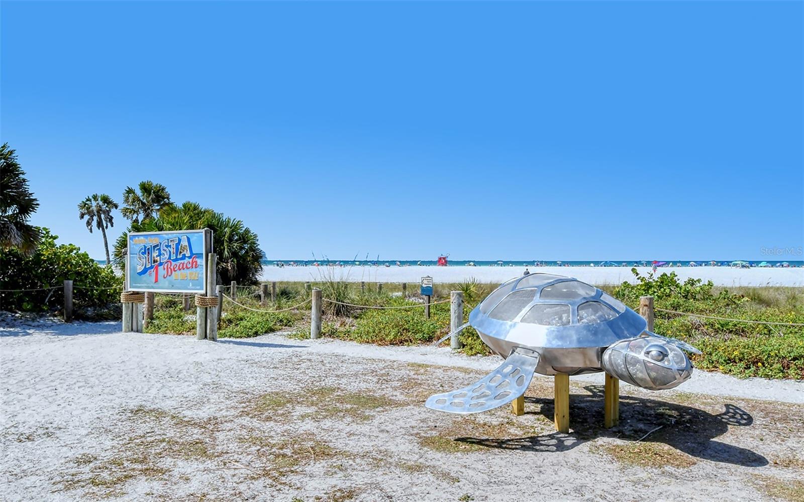 Image 43 of 58 For 9034 Midnight Pass Road 6