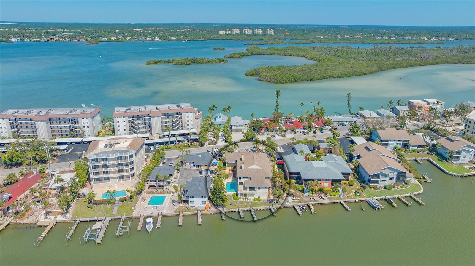 Image 5 of 58 For 9034 Midnight Pass Road 6