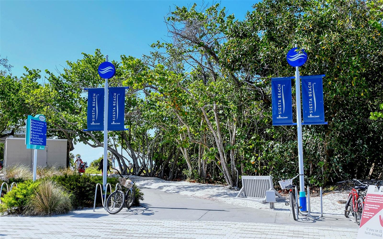 Image 53 of 58 For 9034 Midnight Pass Road 6