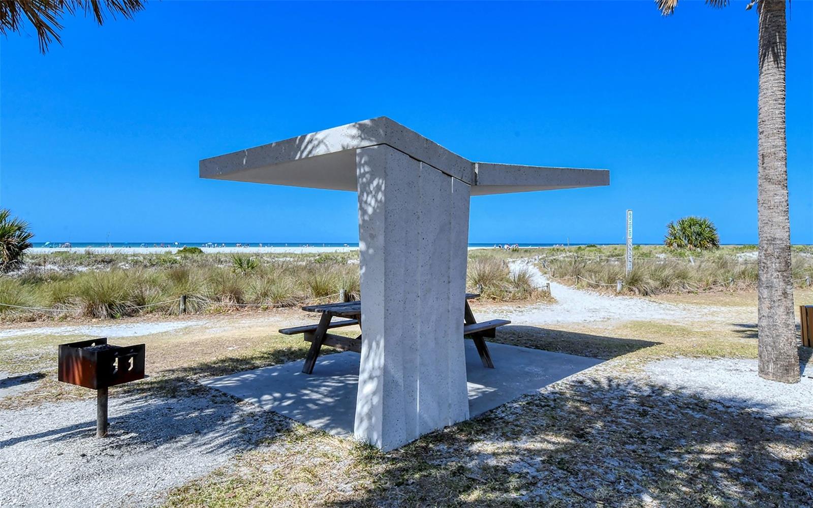 Image 57 of 58 For 9034 Midnight Pass Road 6