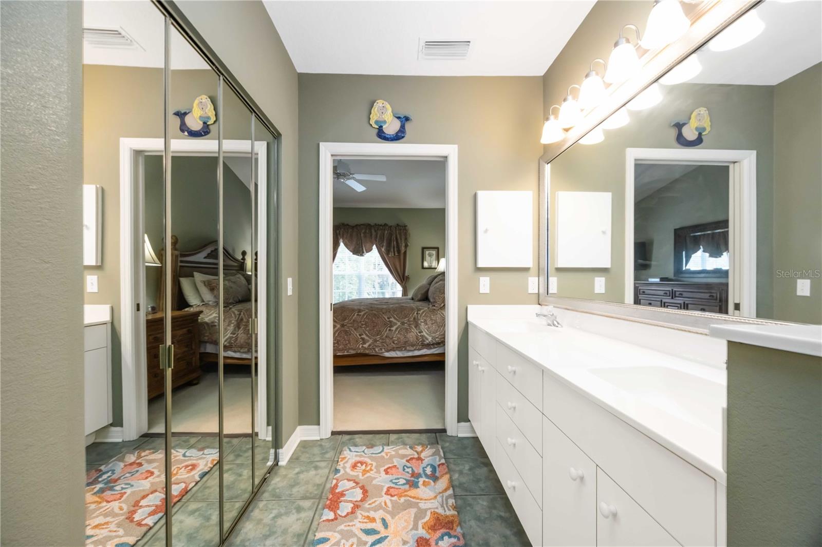 Image 18 of 33 For 306 Lynbrook Circle 201