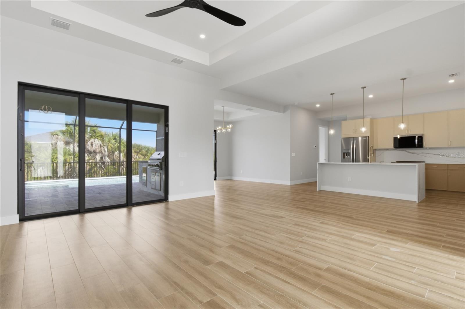 Image 9 of 62 For 14192 Fort Myers Avenue