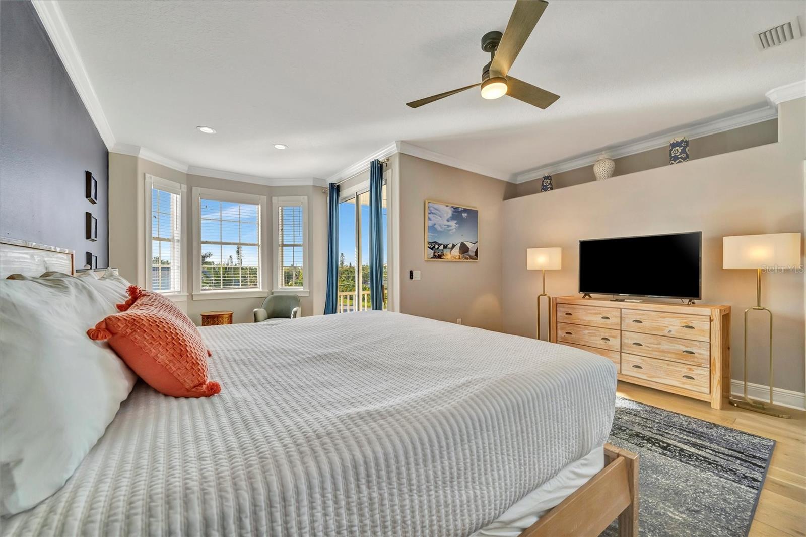 Image 41 of 93 For 303 58th Street