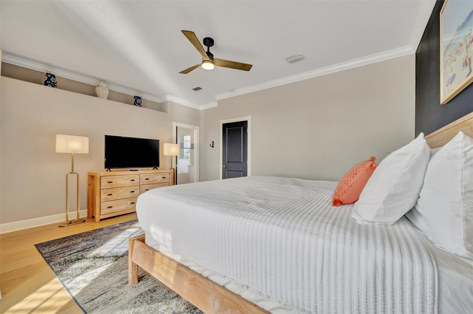 Image 42 of 93 For 303 58th Street