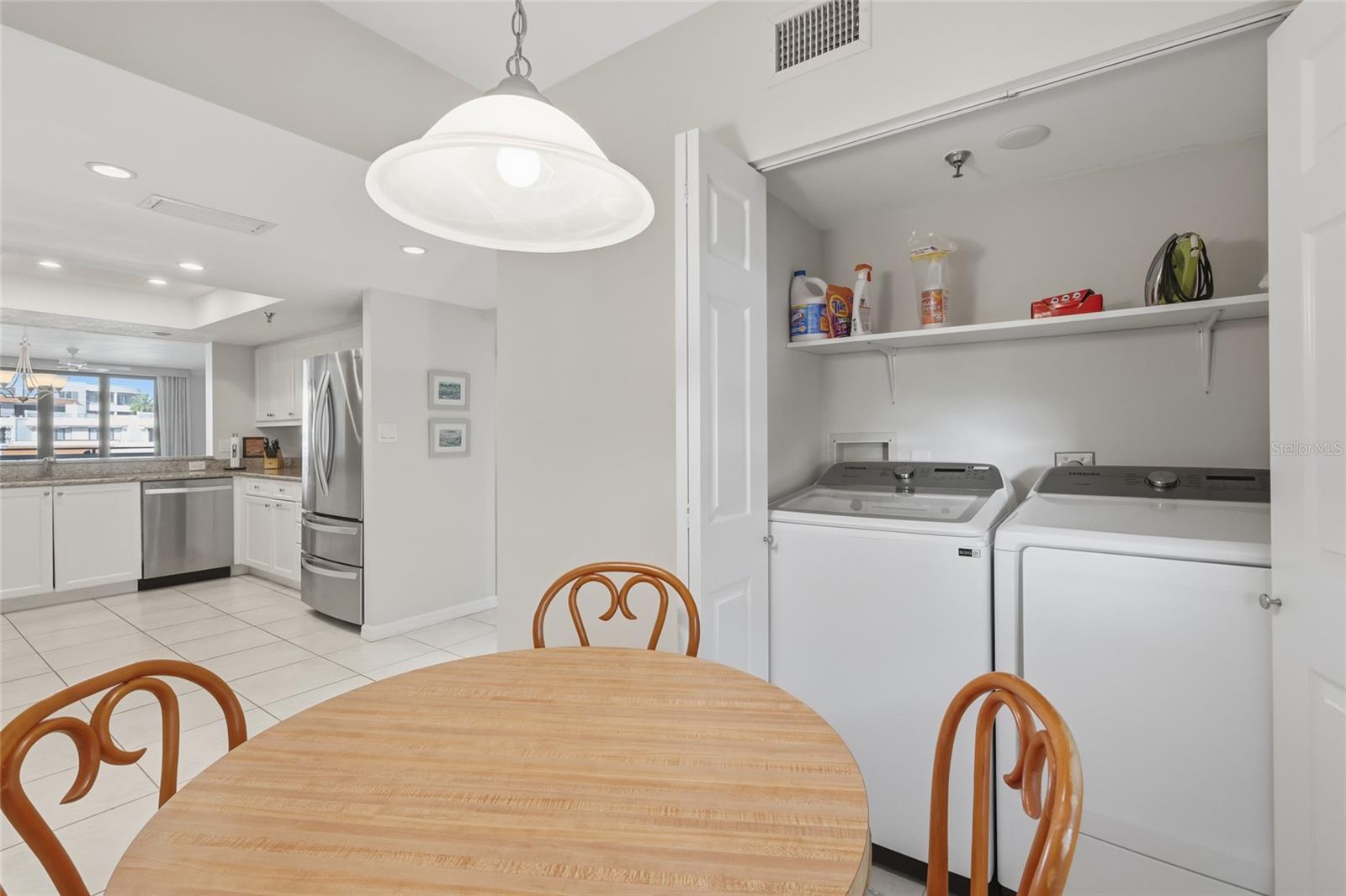 Image 17 of 45 For 1425 Gulf Of Mexico Drive 408