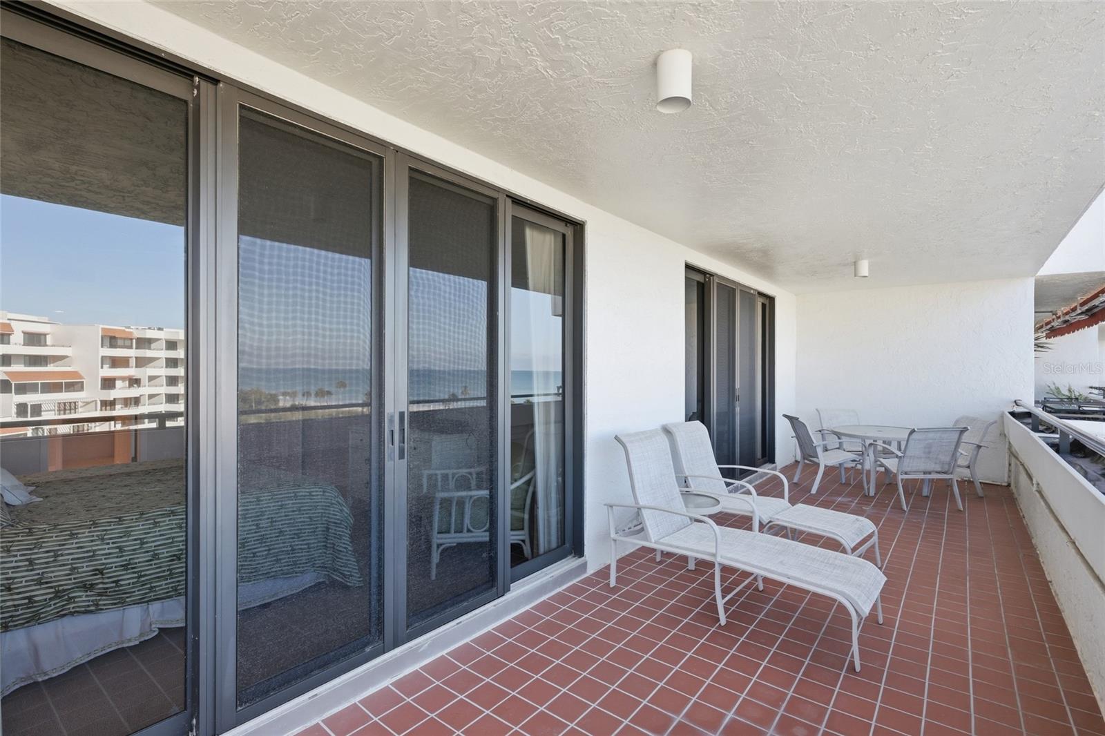 Image 29 of 45 For 1425 Gulf Of Mexico Drive 408