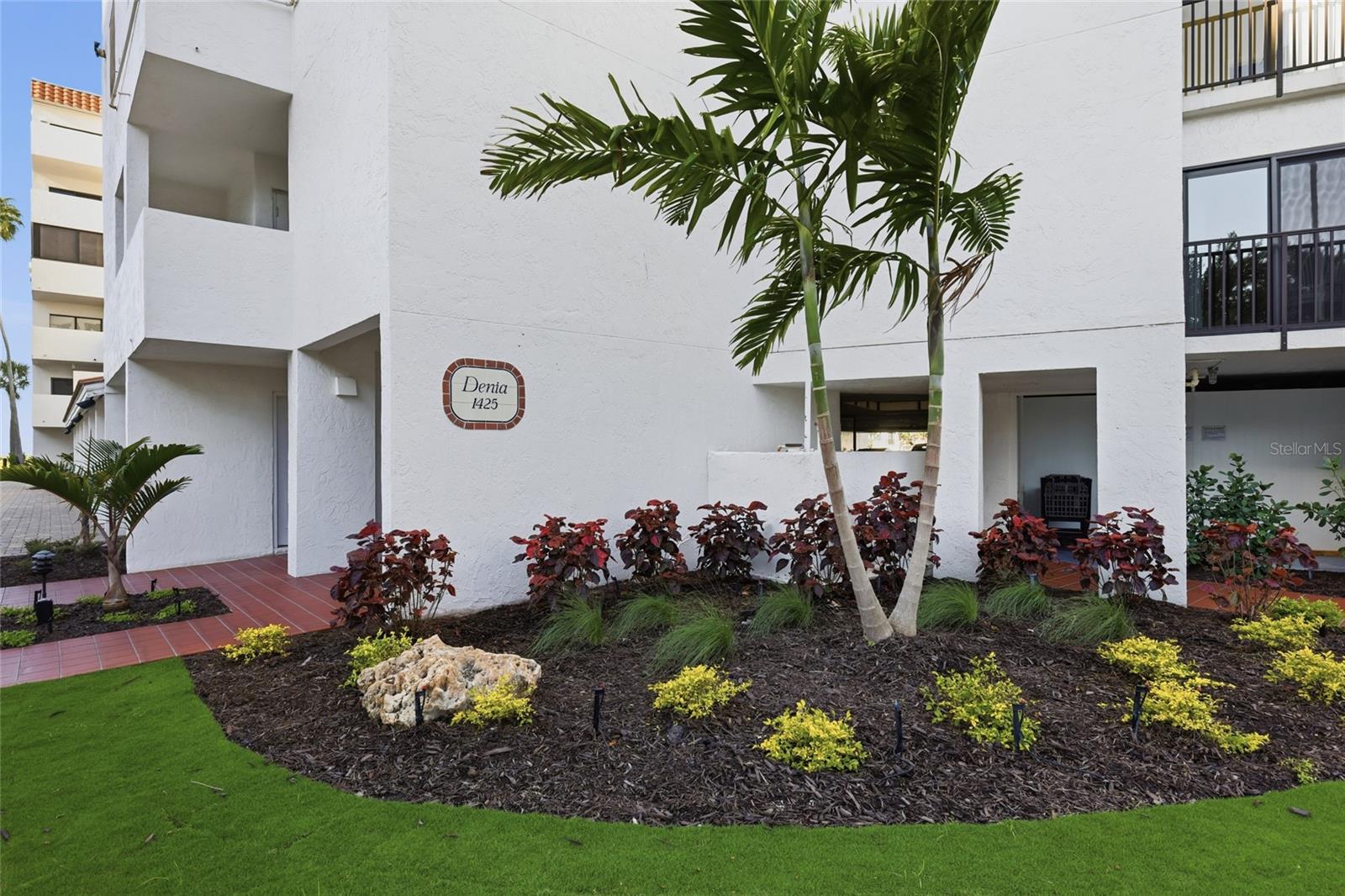 Image 5 of 45 For 1425 Gulf Of Mexico Drive 408