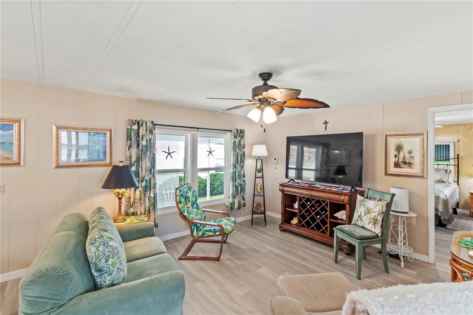 Image 13 of 44 For 214 Leisure Way